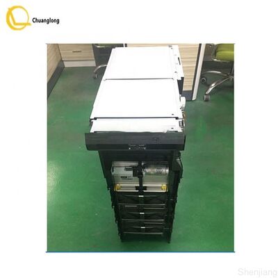 A008683 Zestaw silnika NMD 100 BCU z uchwytem bocznym i biegami De La Rue części atm